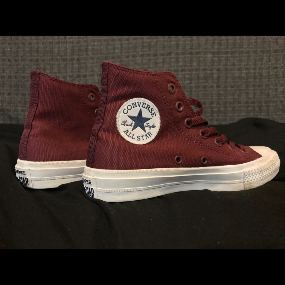 Converse chuck II